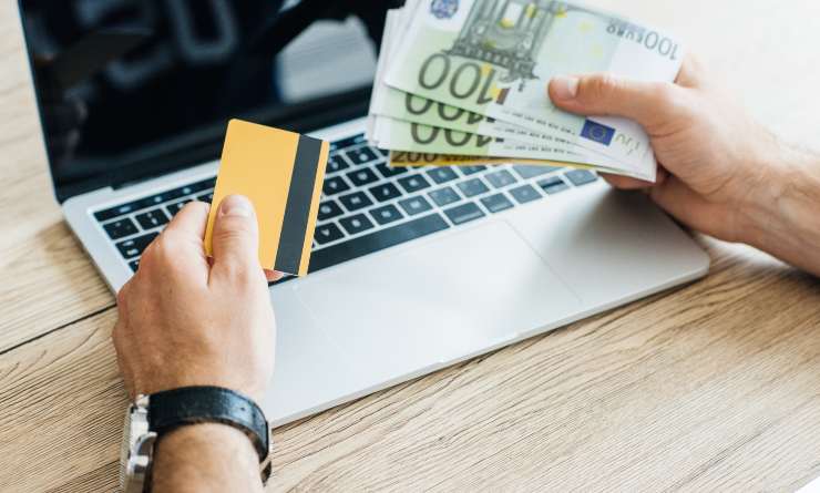 Soldi e carta di credito - Jobsnews.it