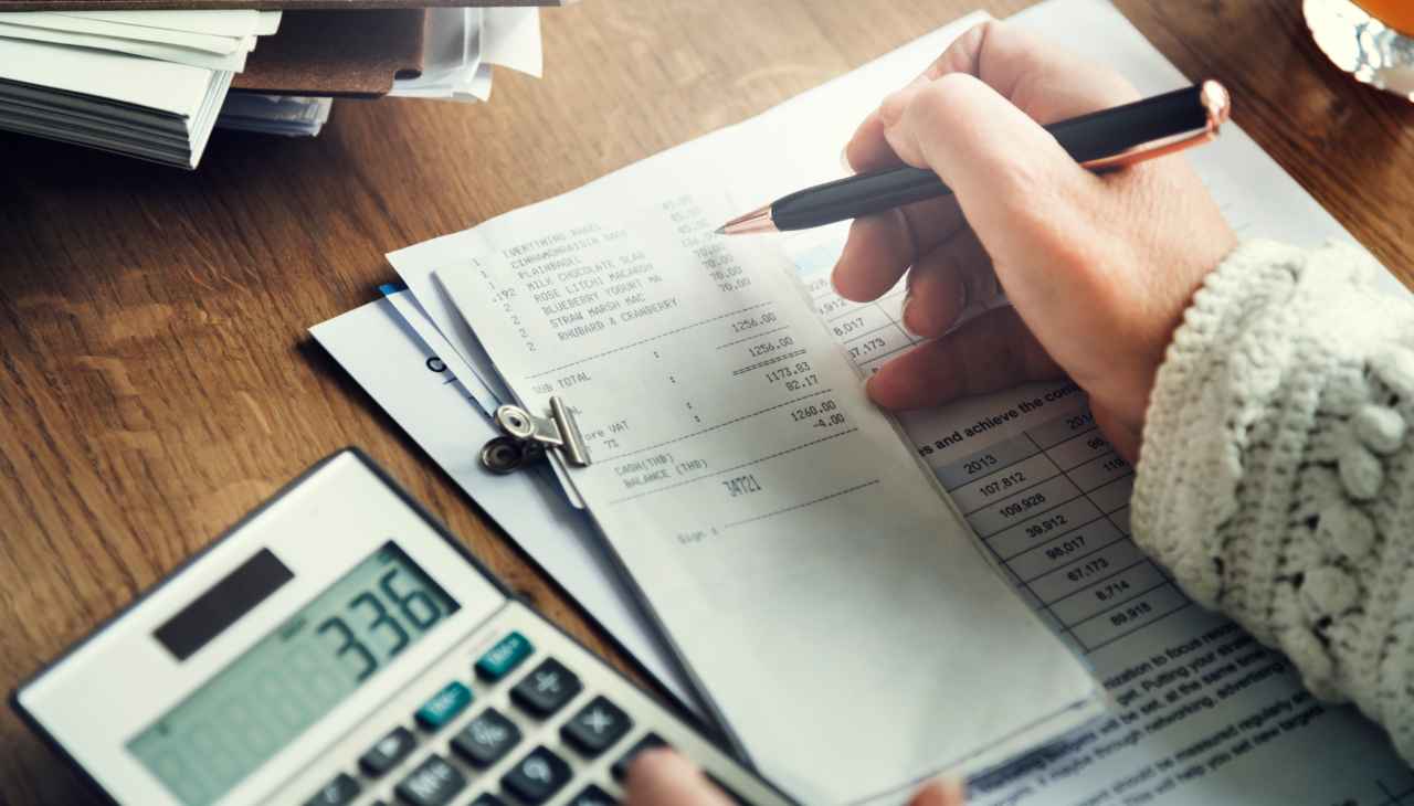 Conti alla mano per la dichiarazione dei redditi - JobsNews.it