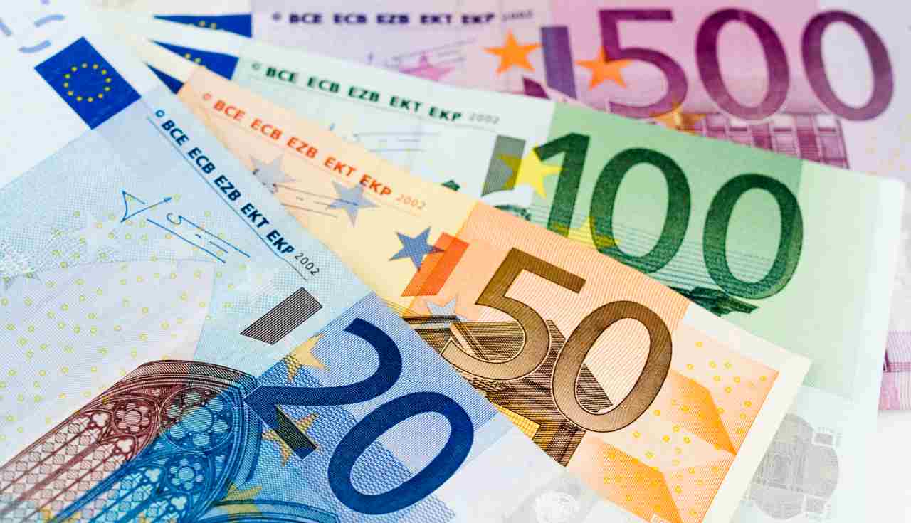 Diverse banconote euro - Jobsnews.it