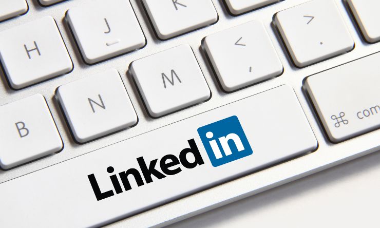 Linkedin sulla tastiera di un computer - JobsNews.it