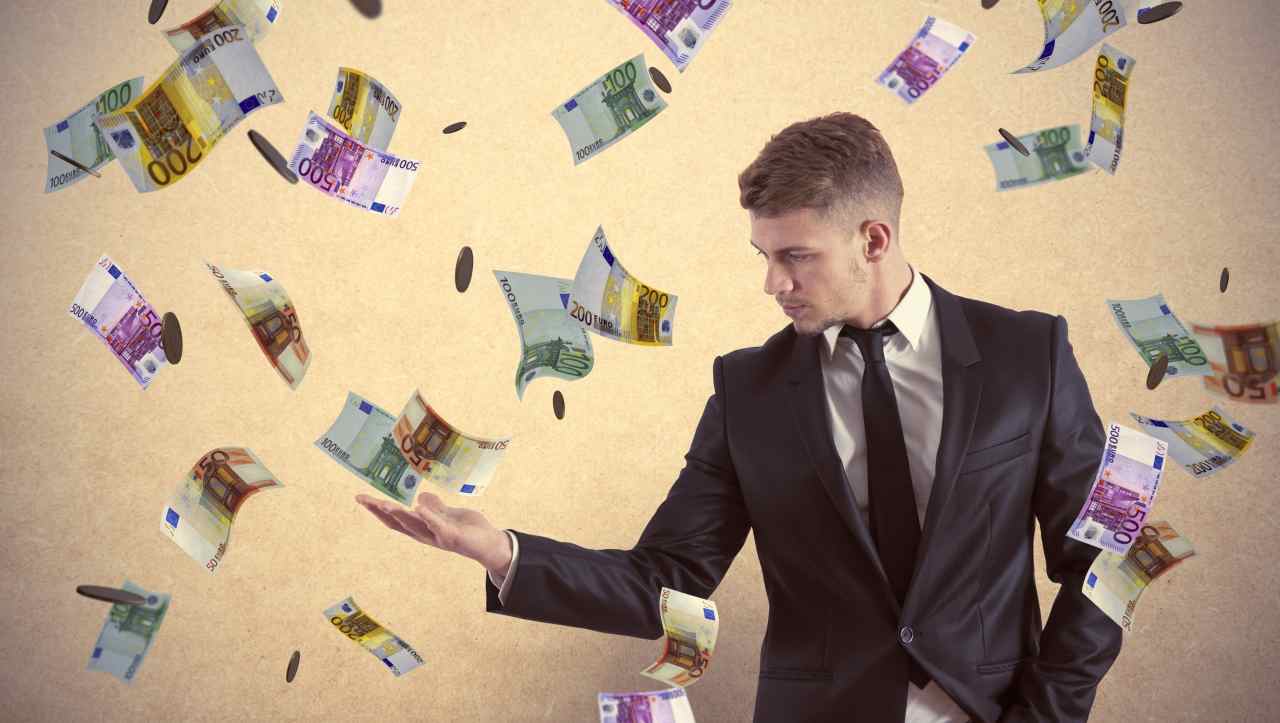 Tanti soldi intorno ad una persona felice - JobsNews.it