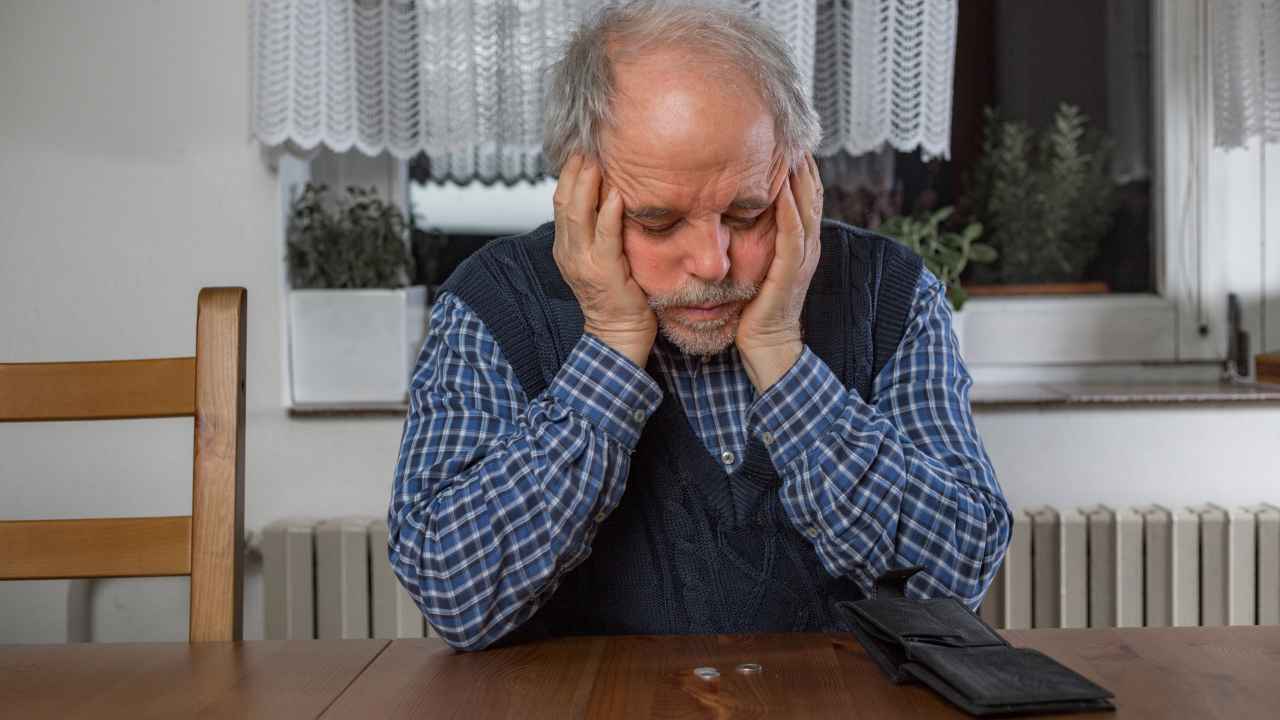Salta la pensione di gennaio, il ritardo fa disperare gli italiani